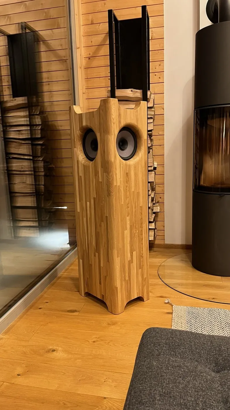 Oak Single Speaker Stereo enclosure showing its front and side full-range drivers