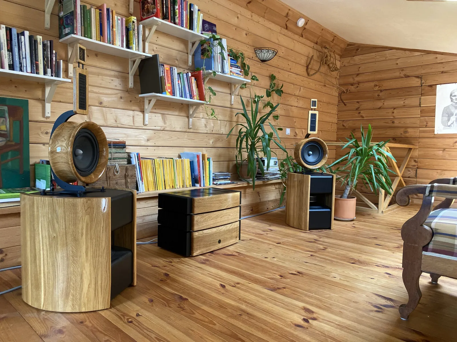 Baffless speaker design